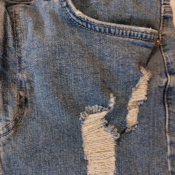 FOREVER 21 Ladies Distressed Mini Skirt- 28 - Picture 6 of 6